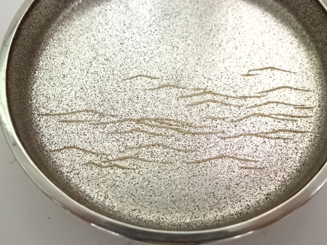 道具 ] - 道具 岡本漆専堂造 溜塗内銀梨地香合（共箱） | ネット